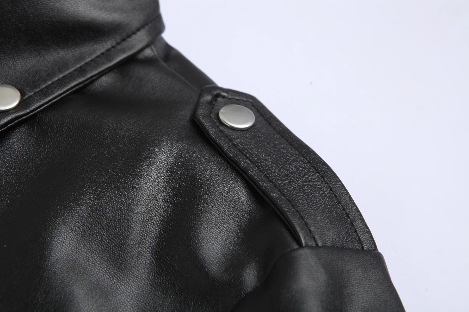 Jaqueta Masculina em Couro Genuino - JaquetPro